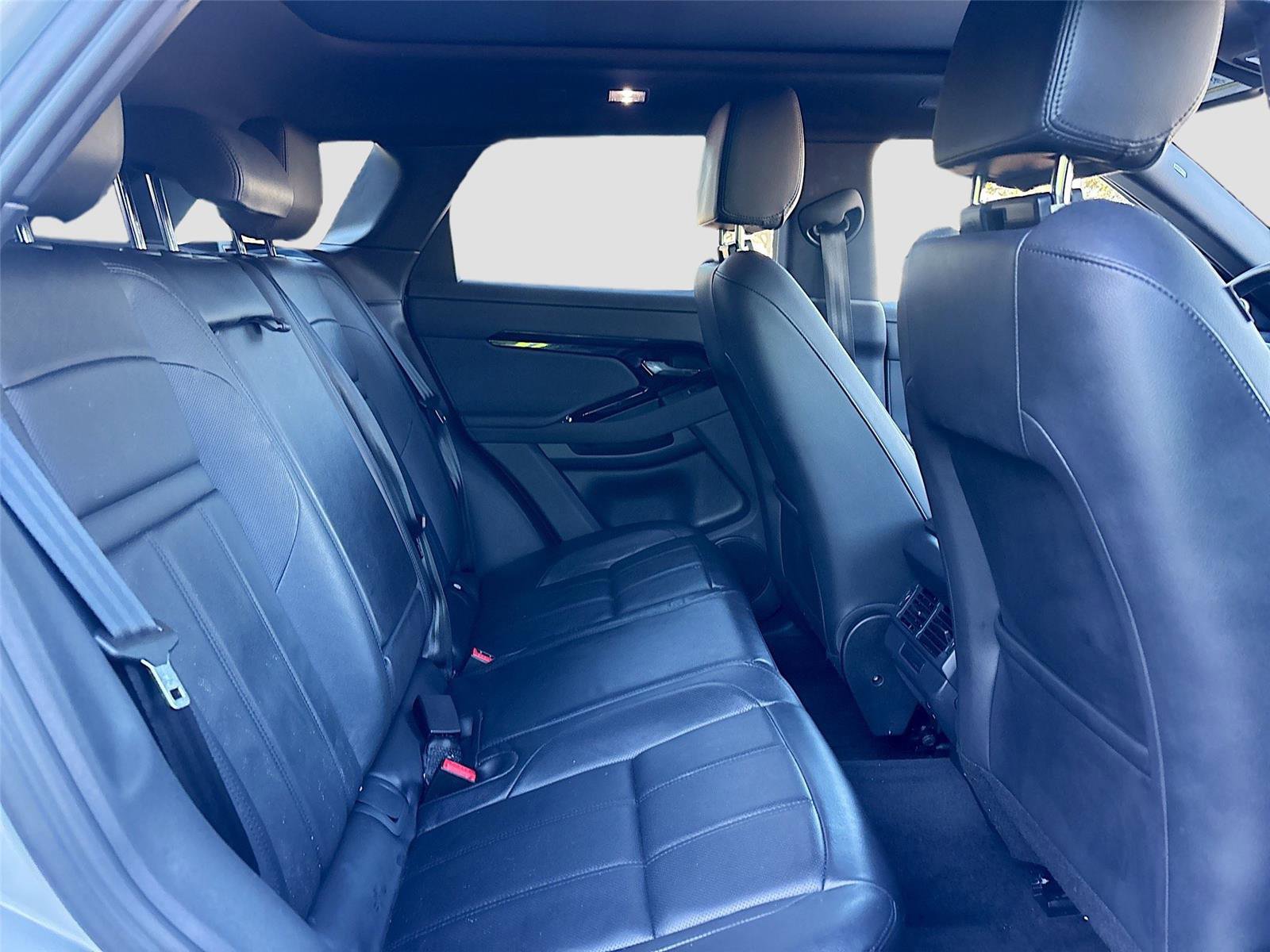 Used 2024 Land Rover Range Rover Evoque Dynamic SE image 29