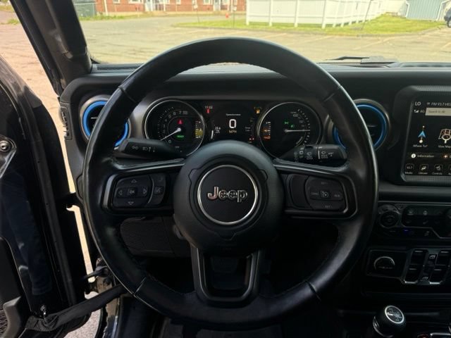 Used 2023 Jeep Wrangler Unlimited w/ Cold Weather Group AWD/4WD image 19