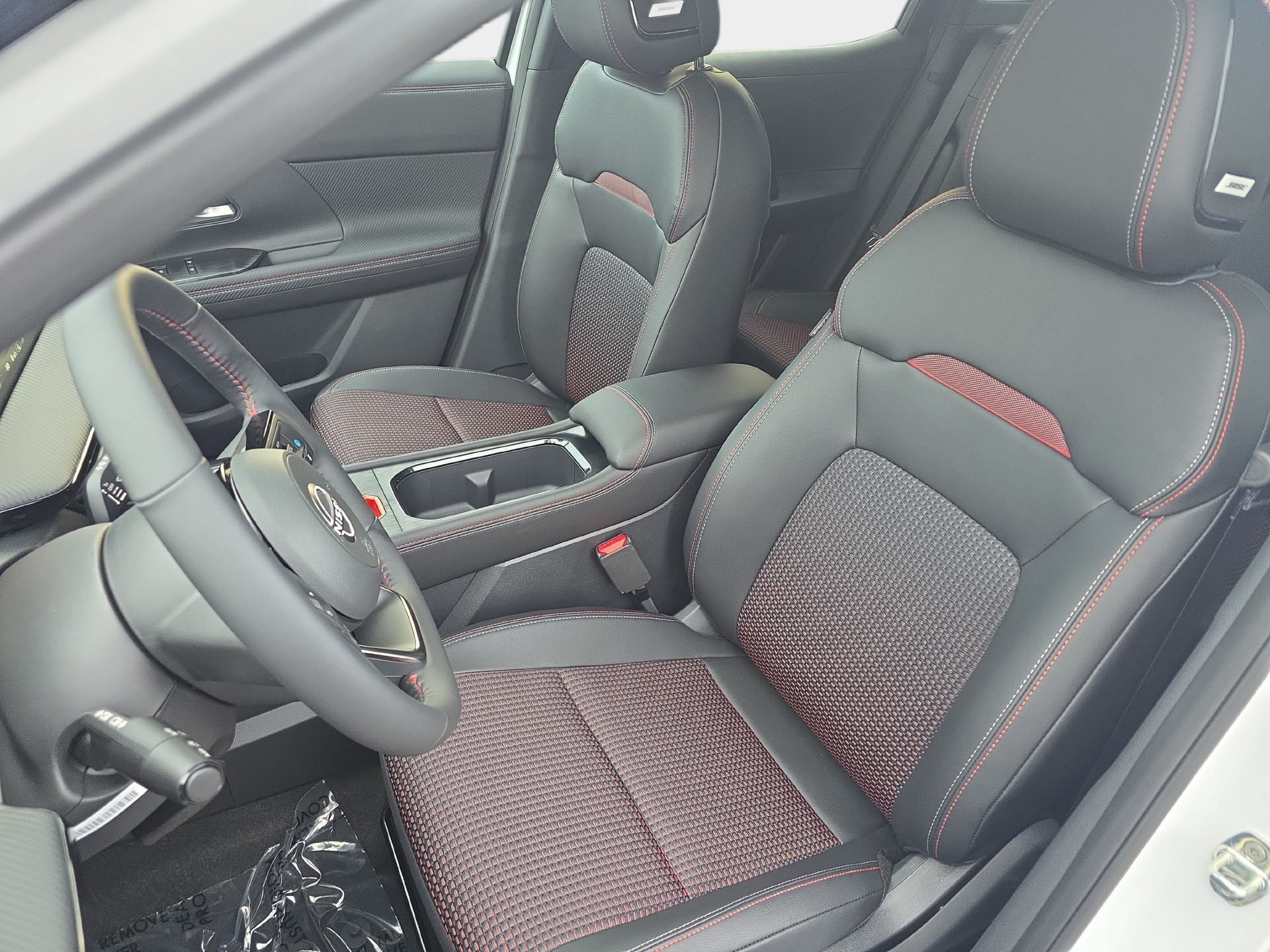 New 2027 Nissan Kicks SR w/ SR Premium Package AWD/4WD image 15