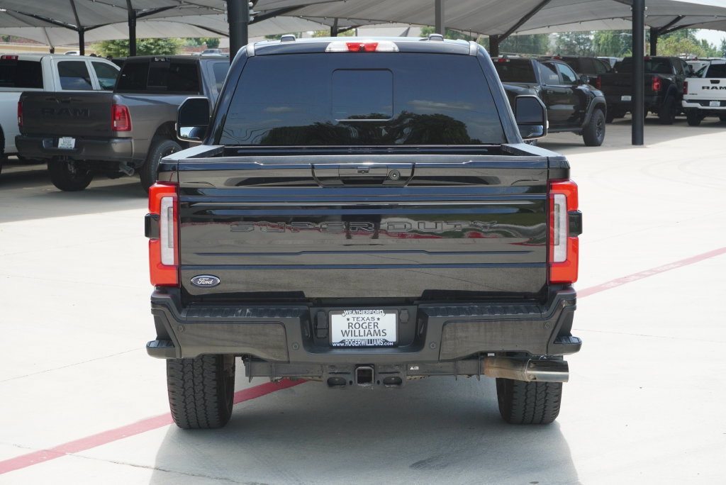 Used 2025 Ford F250 Platinum w/ FX4 Off-Road Package AWD/4WD image 4
