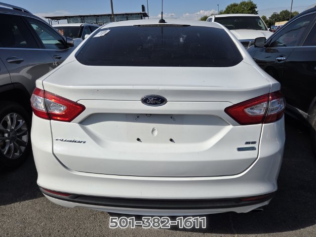 Used 2016 Ford Fusion SE FWD image 3