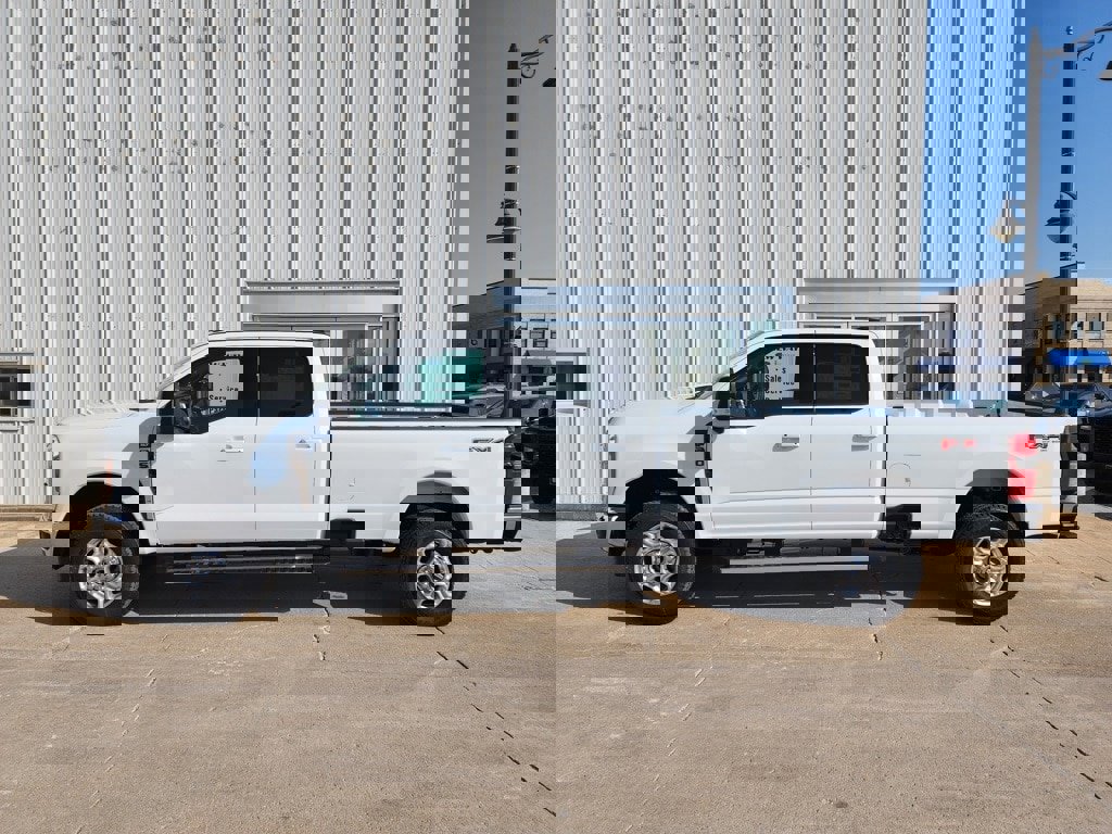 New 2026 Ford F350 XLT image 2