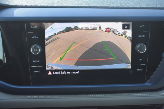 Used 2024 Volkswagen Taos SE FWD image 25
