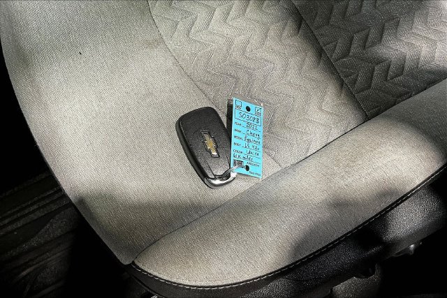 Used 2022 Chevrolet Equinox LS w/ LS Convenience Package FWD image 31