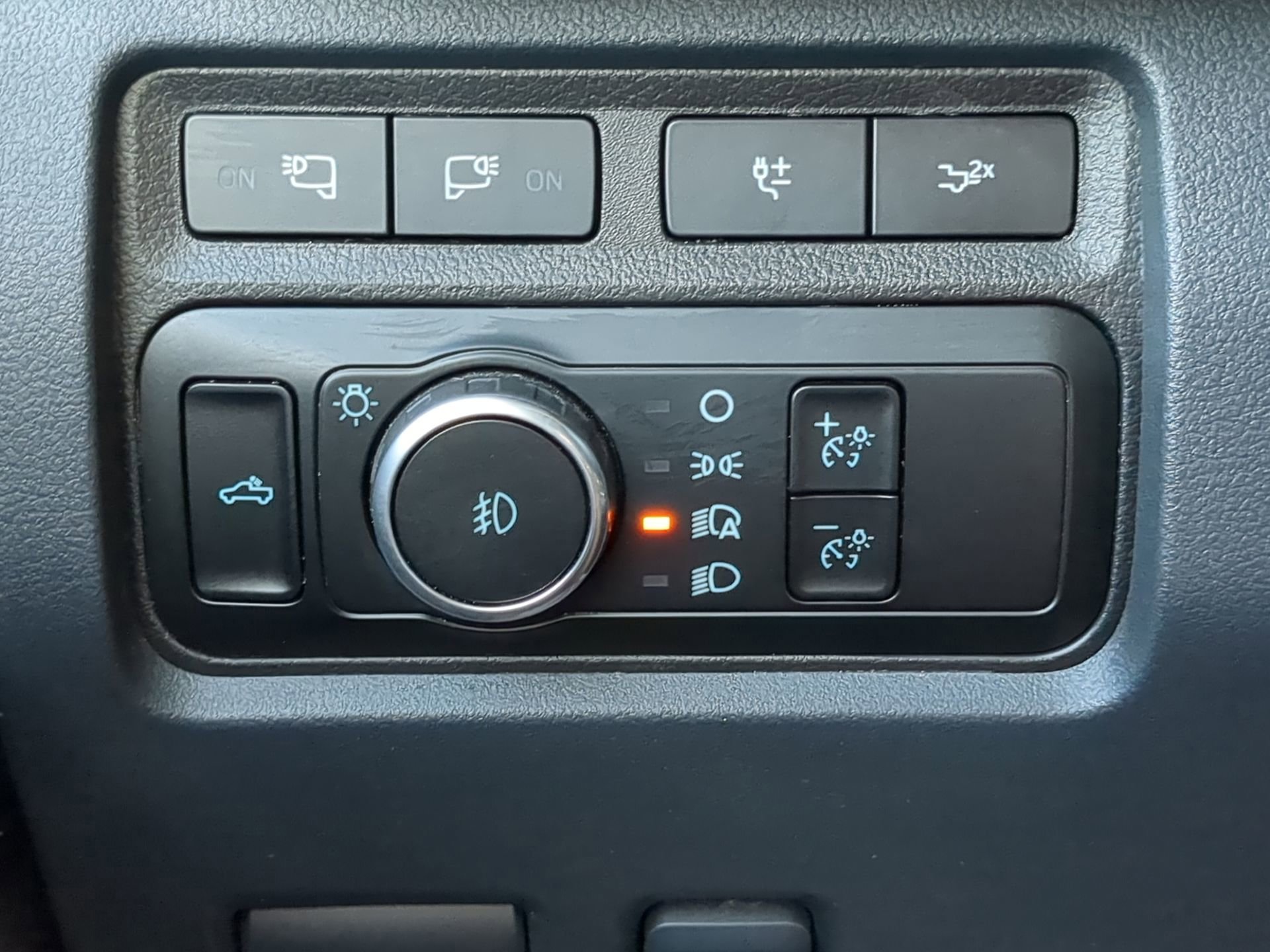 Certified 2024 Ford F250 Lariat w/ Sport Appearance Package image 57