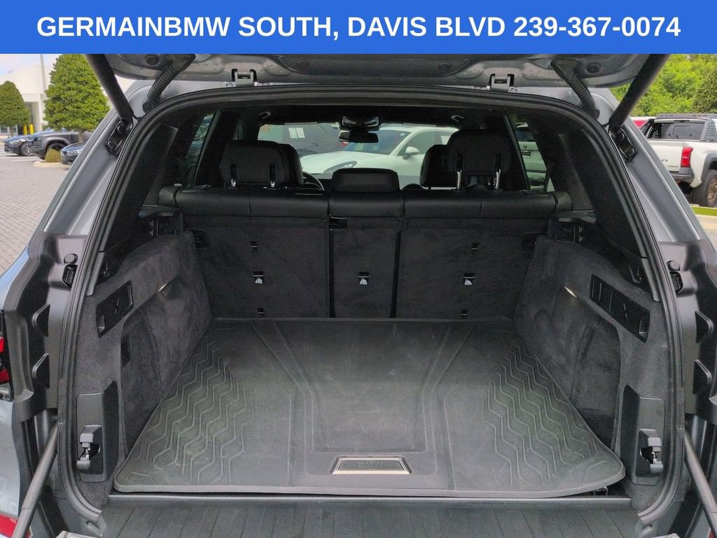 Used 2025 BMW X5 xDrive40i w/ M Sport Package AWD/4WD image 15
