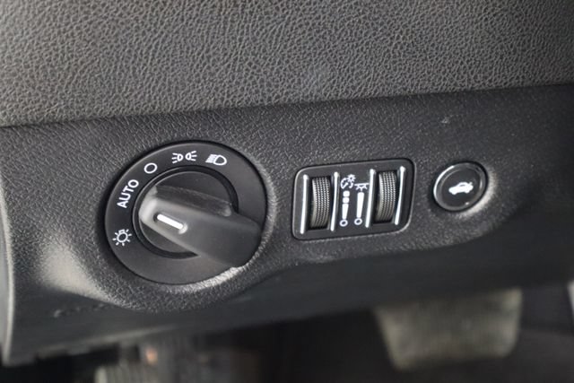 Used 2021 Dodge Charger SXT RWD image 22
