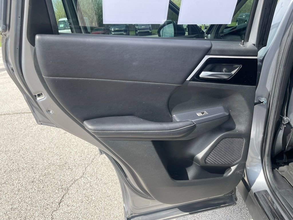 Used 2022 Mitsubishi Outlander SE image 16