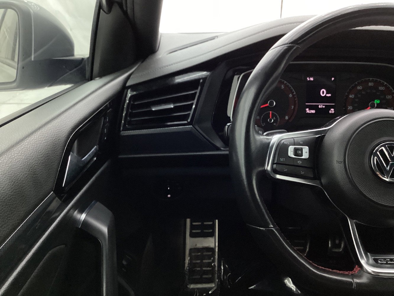 Used 2019 Volkswagen Jetta GLI image 32