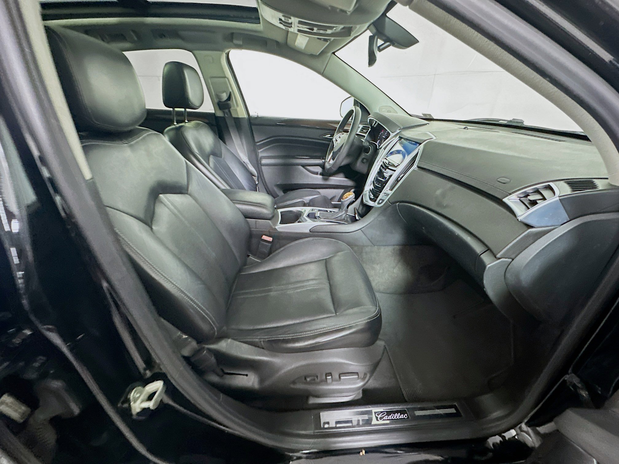 Used 2015 Cadillac SRX Luxury w/ LPO, U-Rail D-Rings Package image 33