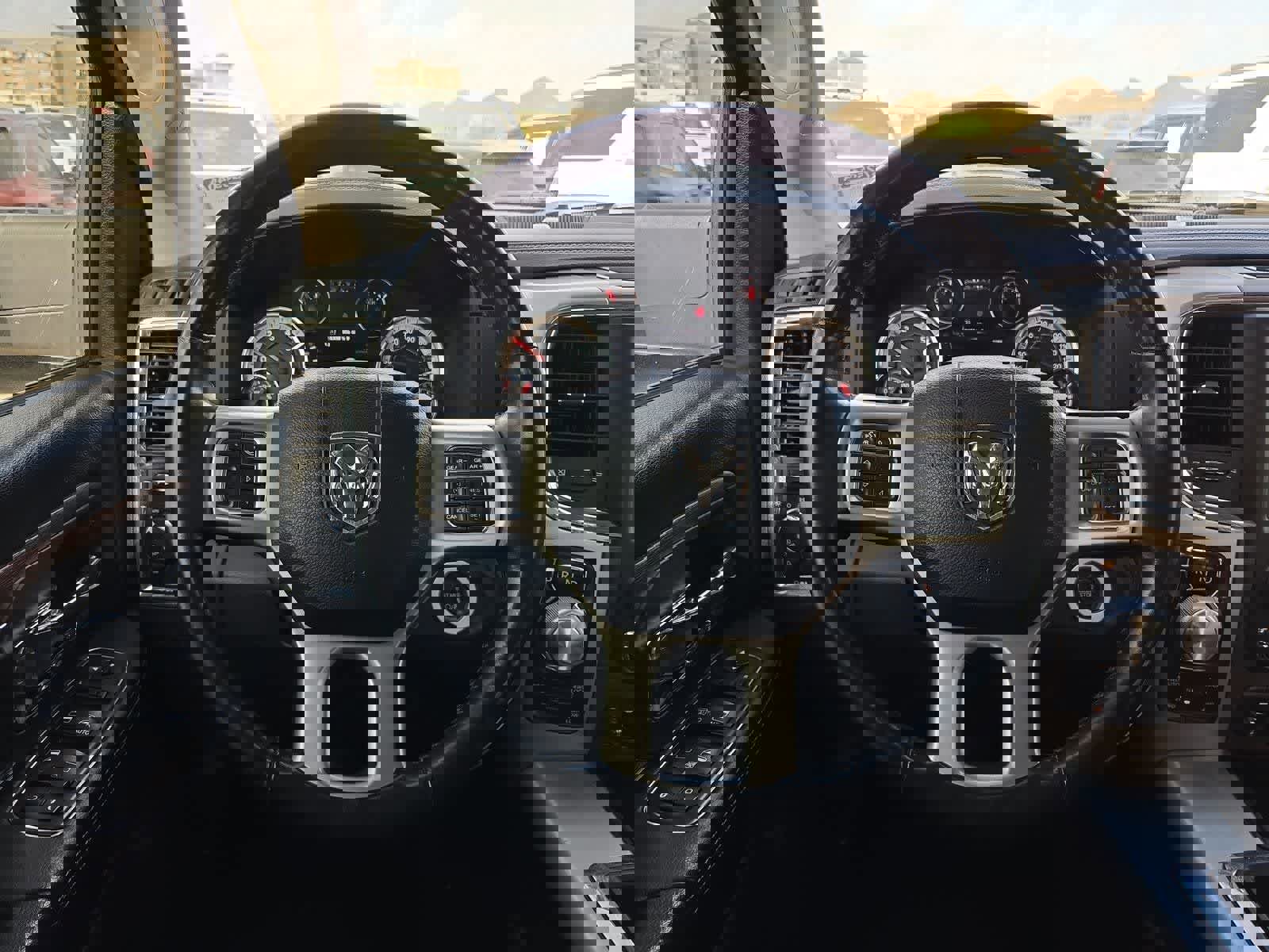 Used 2015 RAM 1500 Laramie w/ Convenience Group AWD/4WD image 21