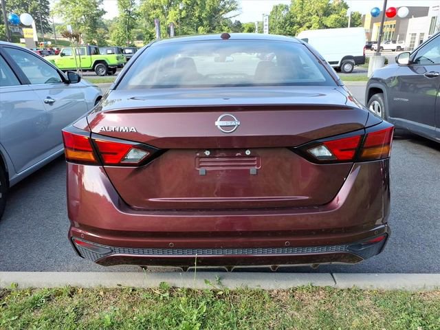 Used 2025 Nissan Altima 2.5 SV FWD image 7