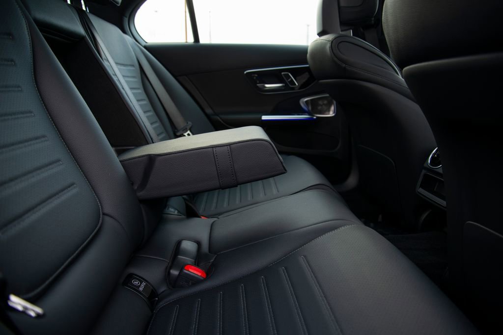 New 2026 Mercedes-Benz C 300 4MATIC Sedan image 14