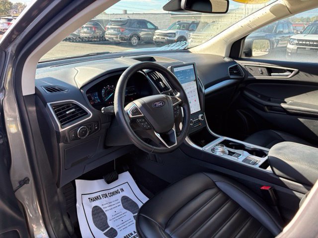 Used 2023 Ford Edge SEL w/ Convenience Package AWD/4WD image 3