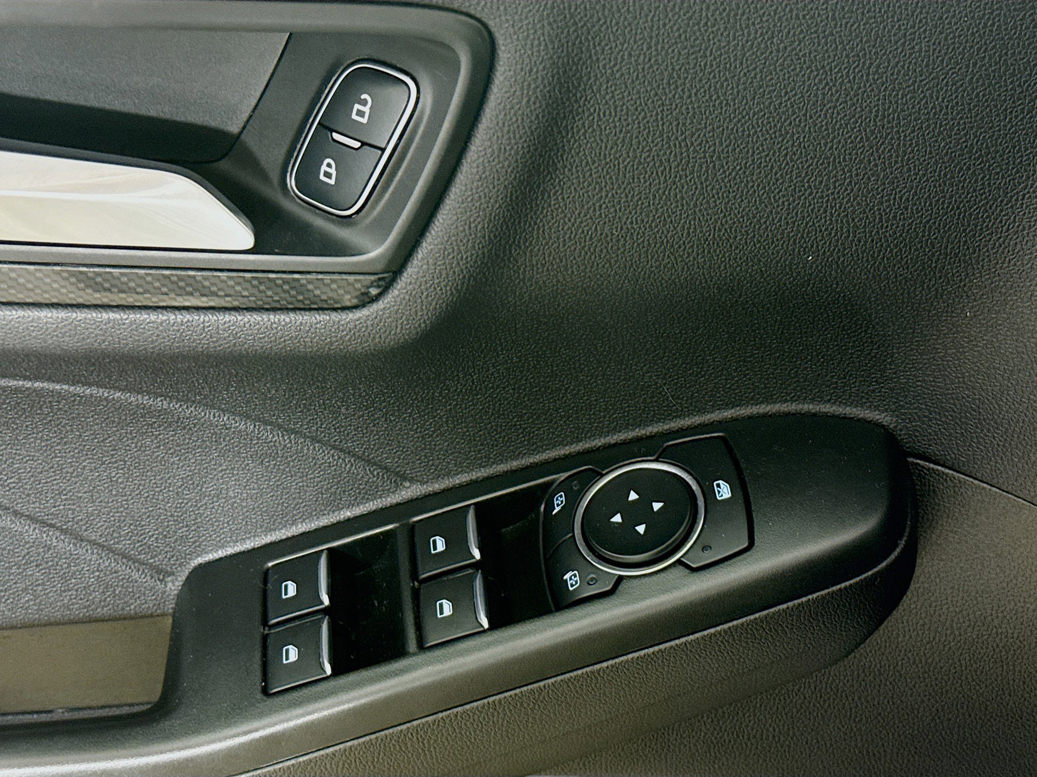 Used 2024 Ford Escape ST-Line w/ Equipment Group 301A image 20