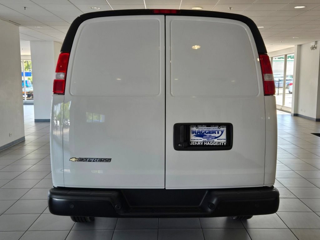 New 2026 Chevrolet Express 2500 Extended w/ Driver Convenience Package RWD image 9