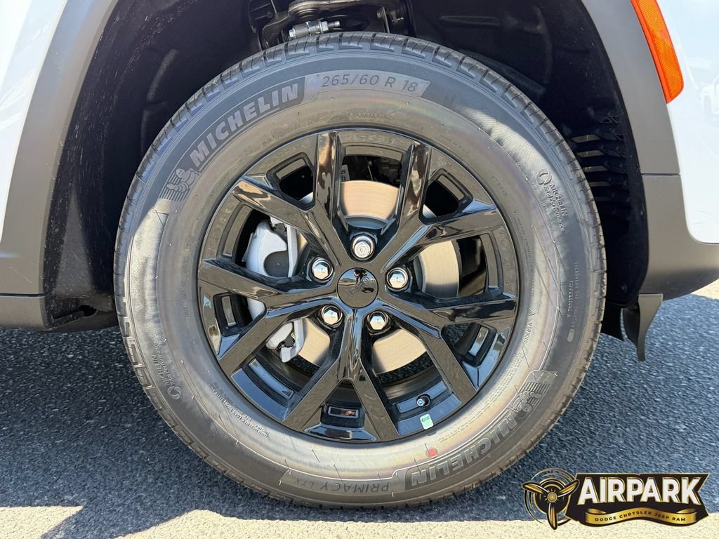 New 2026 Jeep Grand Cherokee Altitude RWD image 10