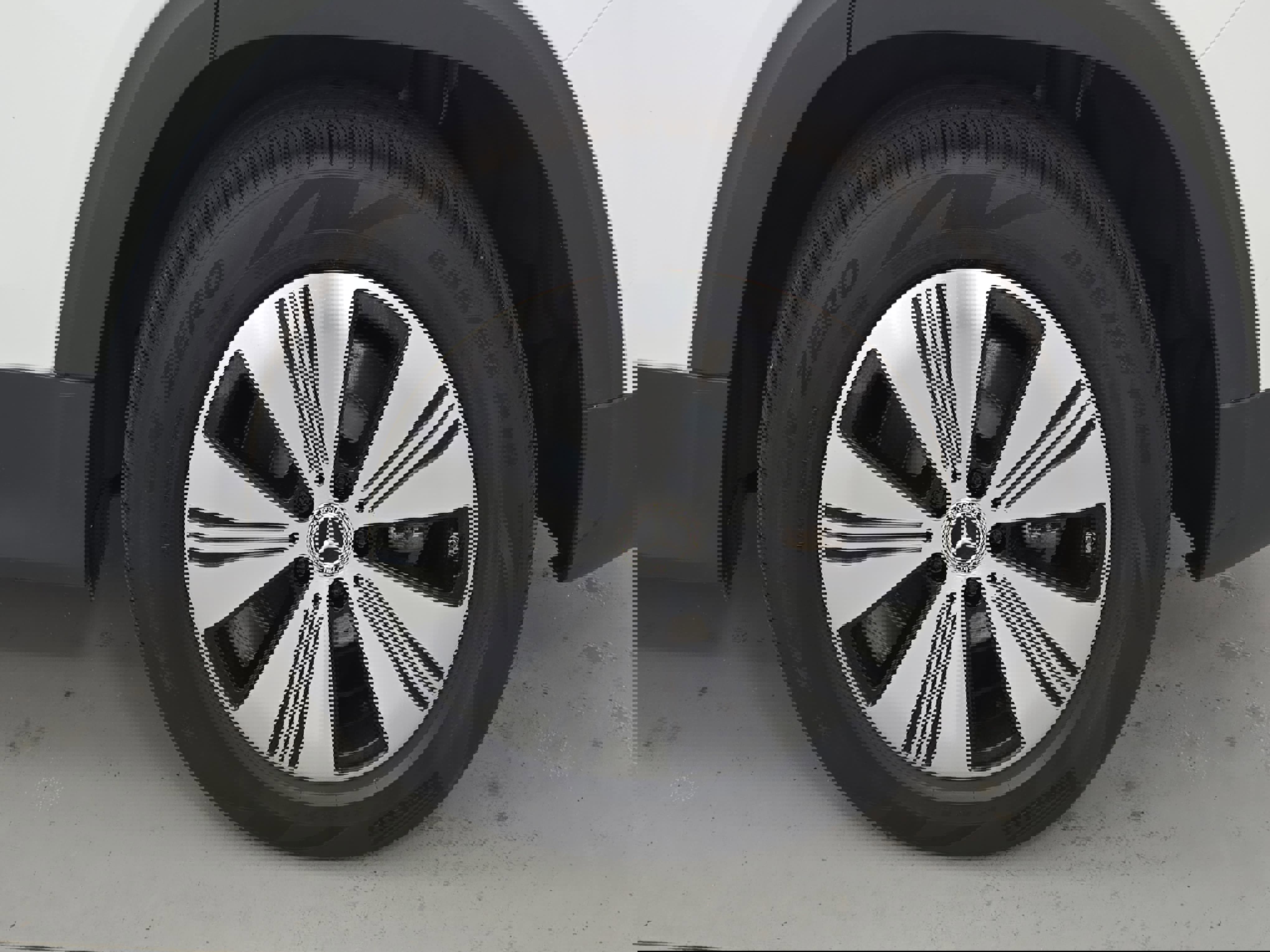 Certified 2023 Mercedes-Benz EQB 300 EQB 300 image 34