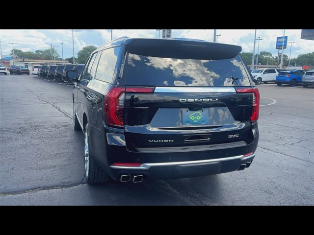 Certified 2026 GMC Yukon XL Denali w/ Denali Reserve Package AWD/4WD image 7