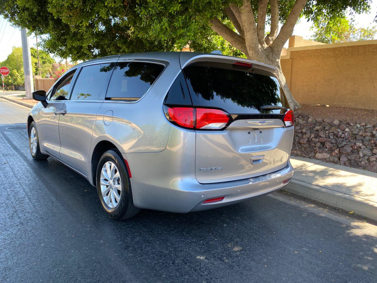 Used 2019 Chrysler Pacifica LX w/ Tire & Wheel Group FWD image 69