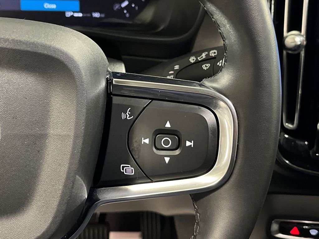Certified 2023 Volvo XC40 B5 Core w/ Convenience Package AWD/4WD image 13