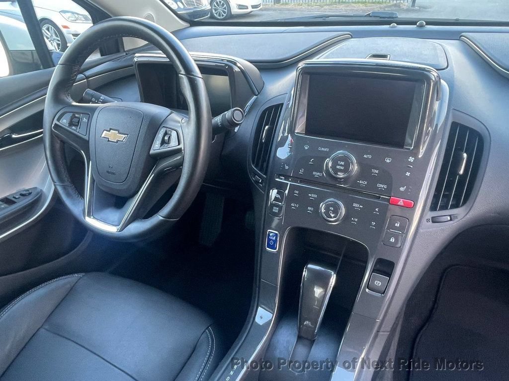 Used 2014 Chevrolet Volt Premium w/ Premium Trim Package FWD image 13