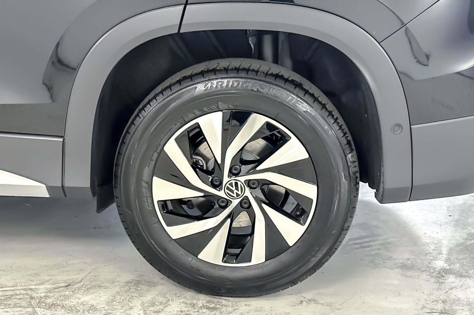 New 2025 Volkswagen Tiguan S image 24