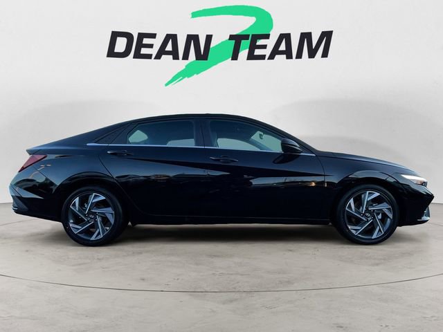 Certified 2025 Hyundai Elantra SEL w/ Cargo Package image 10