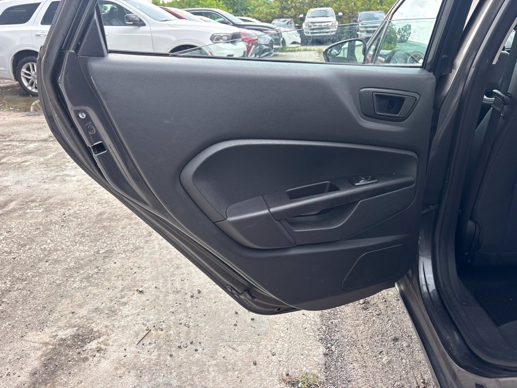 Used 2017 Ford Fiesta SE FWD image 13