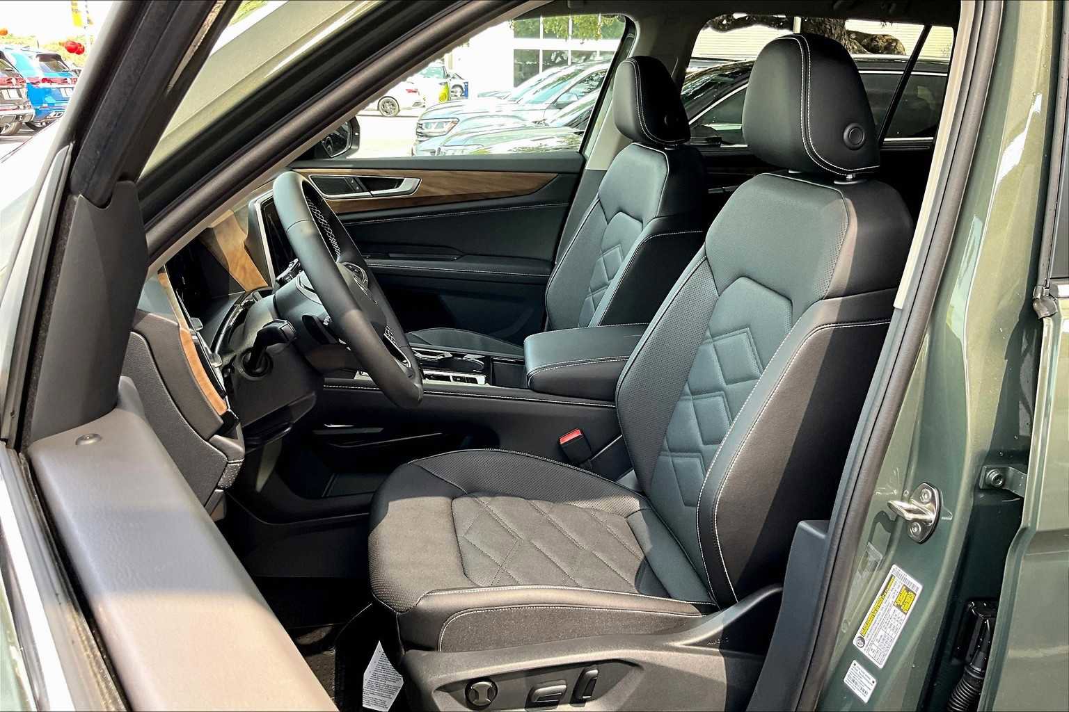 New 2026 Volkswagen Atlas SE image 9