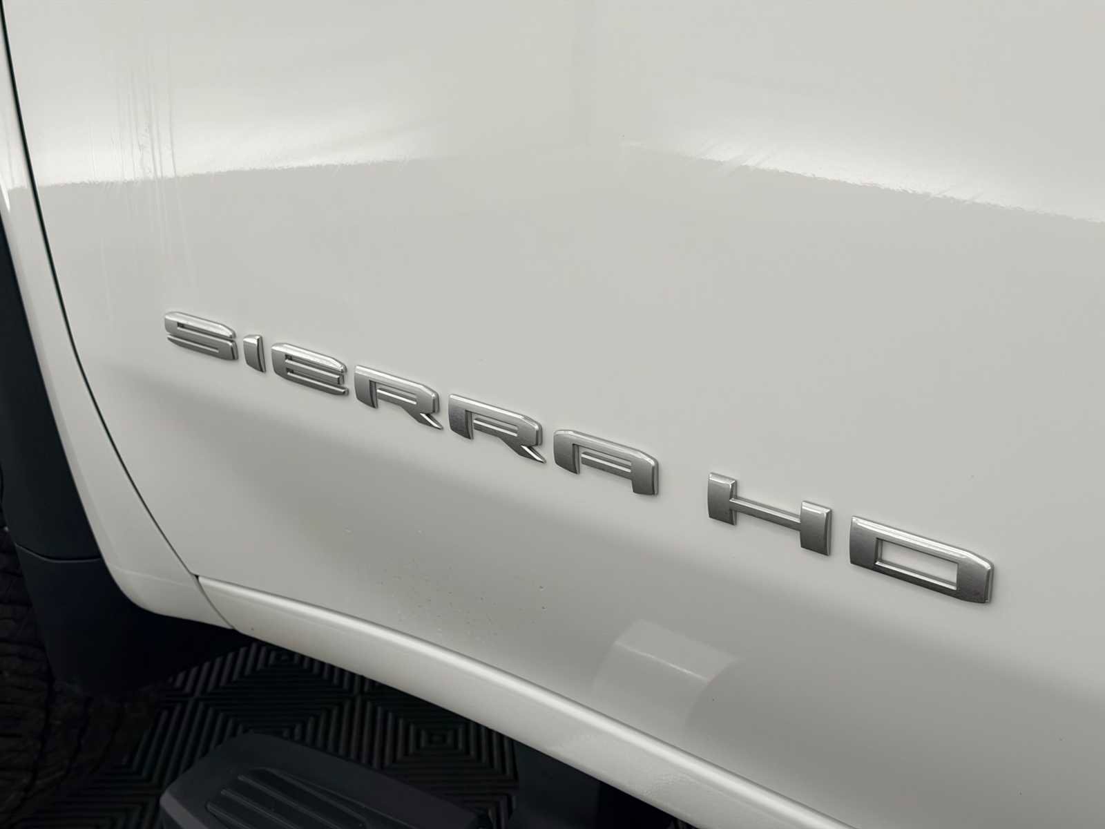 Used 2025 GMC Sierra 3500 SLE w/ SLE Value Package image 11