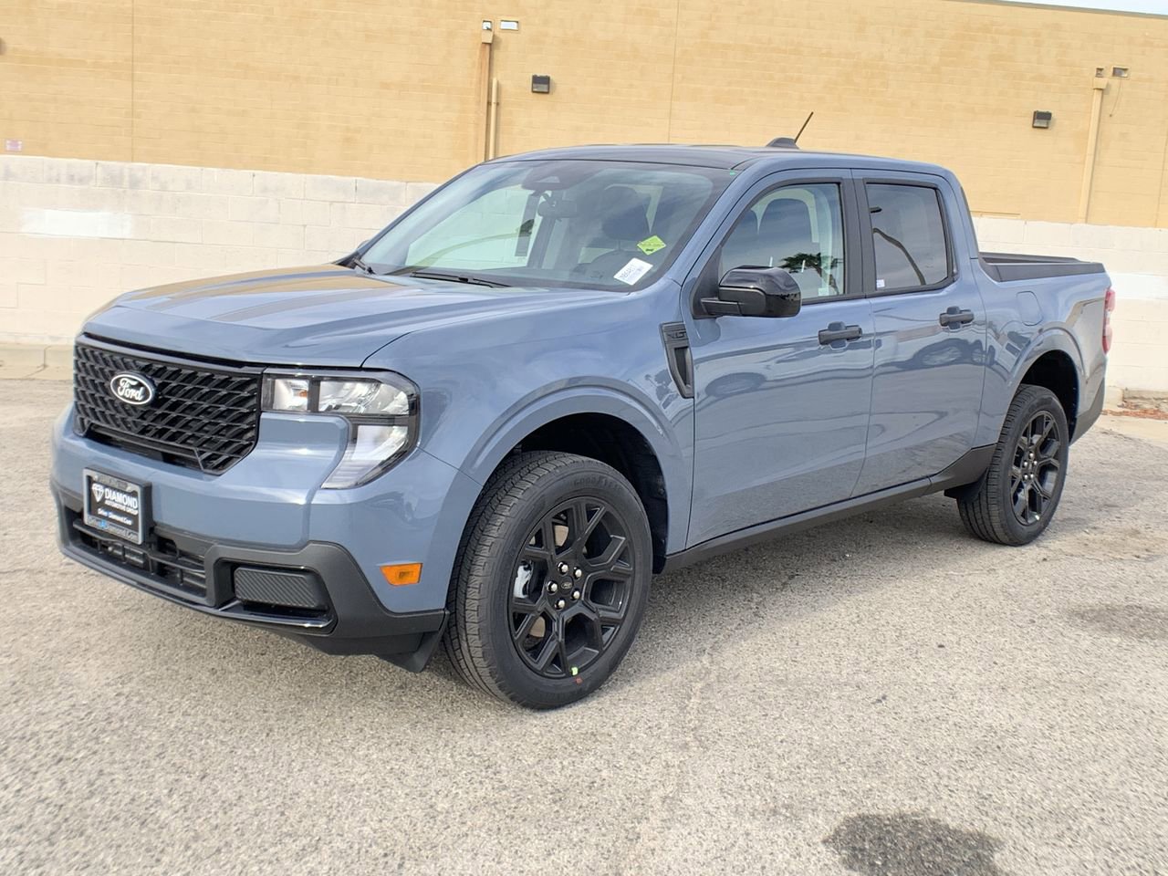 New 2025 Ford Maverick XLT w/ XLT Luxury Package image 4