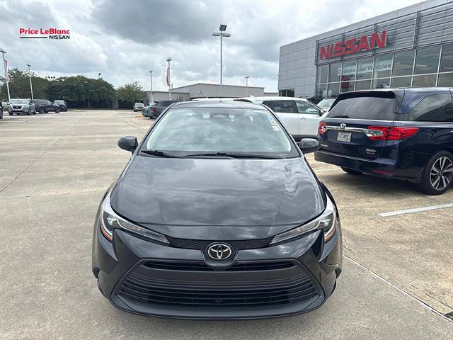 Used 2024 Toyota Corolla LE FWD image 2