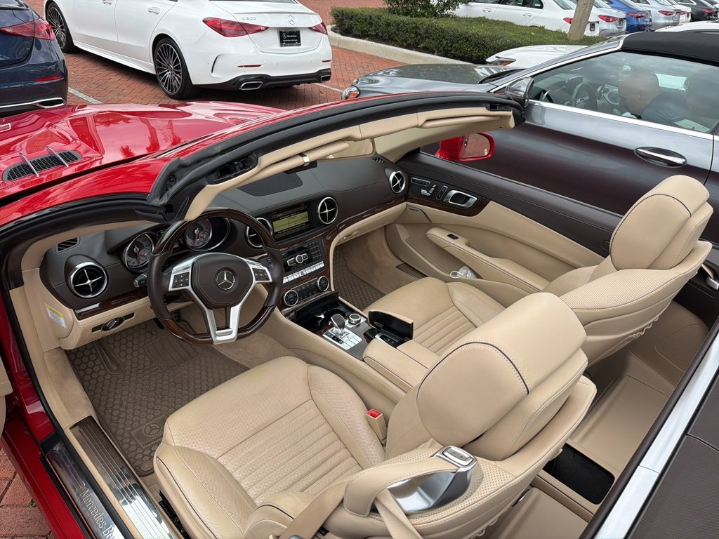 Used 2013 Mercedes-Benz SL 550 image 4