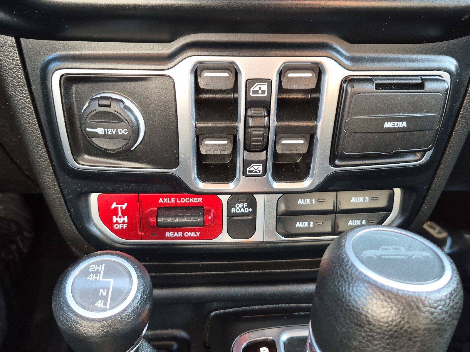 Used 2023 Jeep Gladiator Mojave w/ Trailer Tow Package AWD/4WD image 27