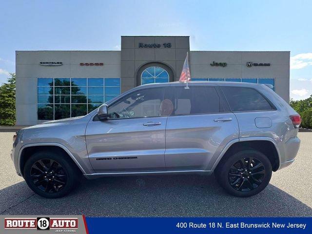 Used 2021 Jeep Grand Cherokee Laredo X AWD/4WD image 7