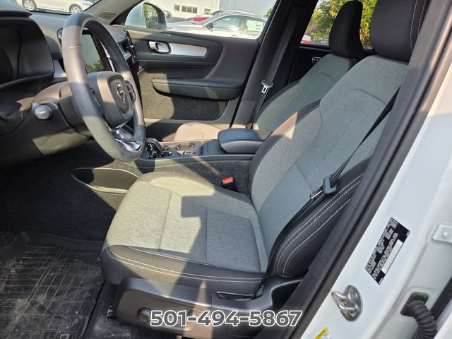 Used 2024 Volvo XC40 B5 Core AWD/4WD image 8