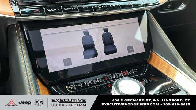 Used 2024 Jeep Grand Wagoneer L Series III AWD/4WD image 18