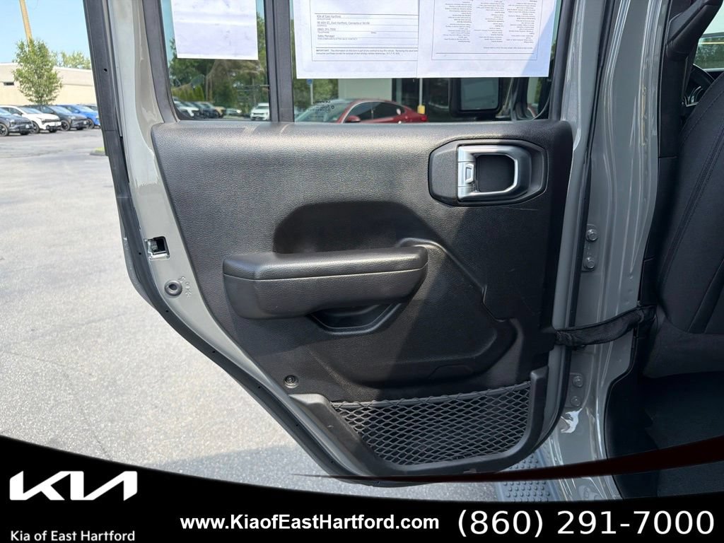 Used 2022 Jeep Wrangler Unlimited Sport AWD/4WD image 16