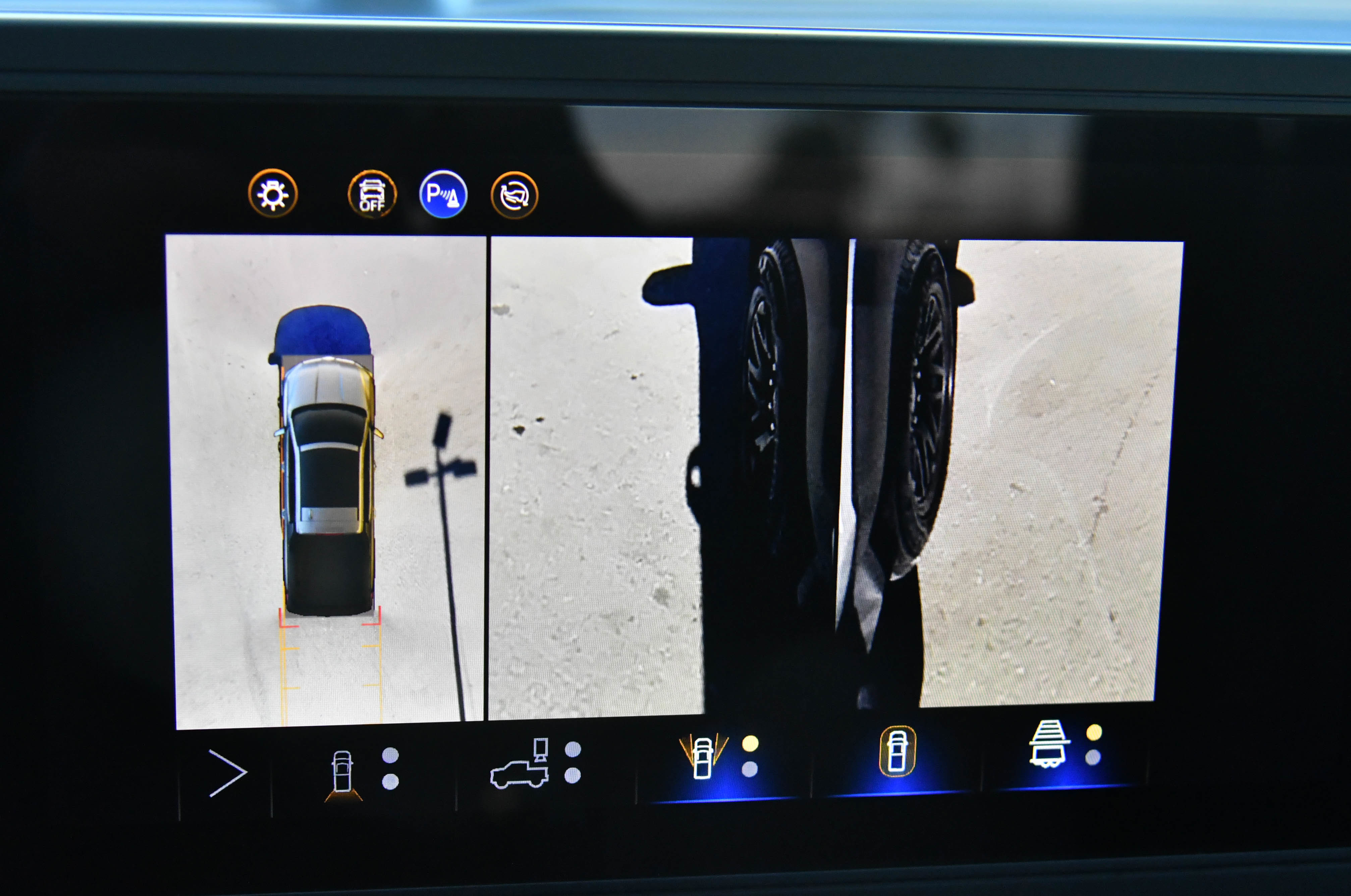 Used 2024 Chevrolet Silverado EV W/T image 23