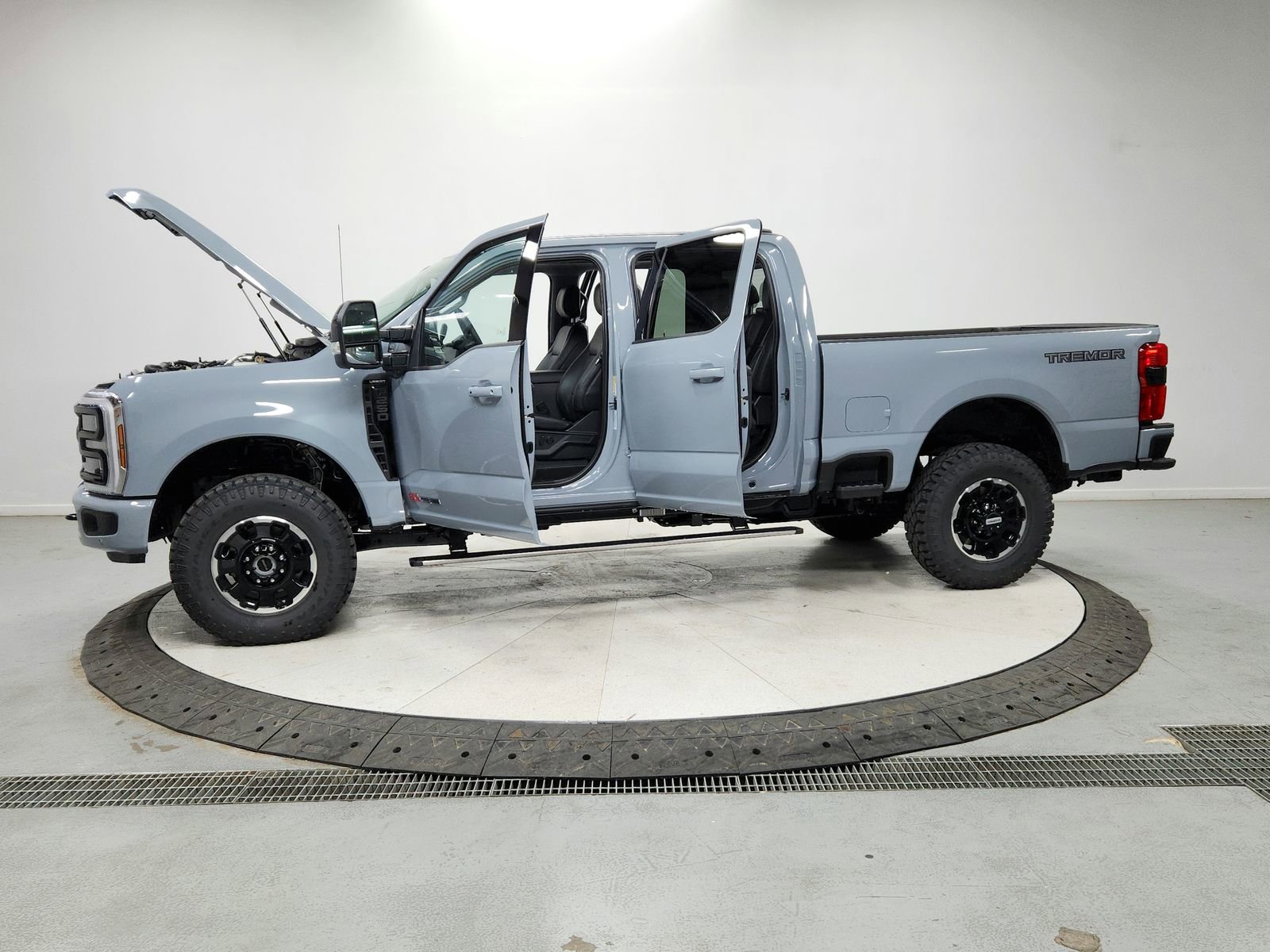 New 2026 Ford F250 Lariat image 12
