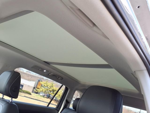 Used 2022 Volkswagen Tiguan SE image 16