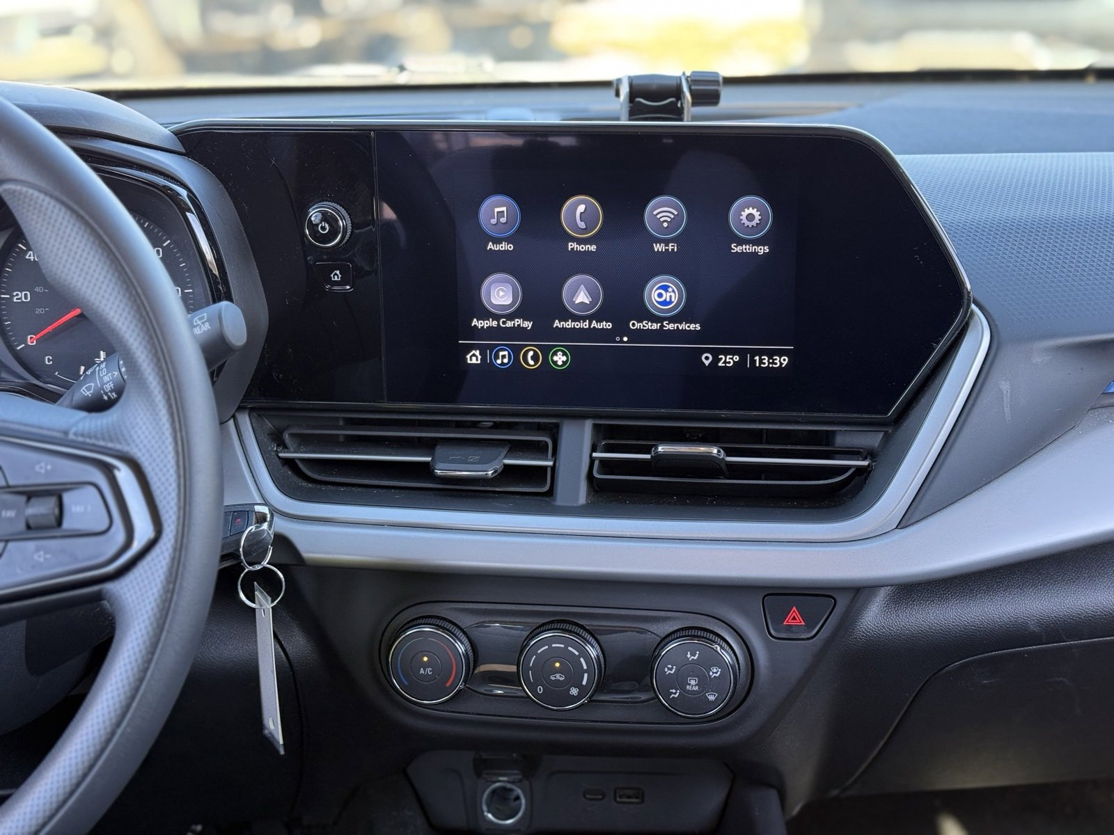 Used 2024 Chevrolet Trax LS image 17