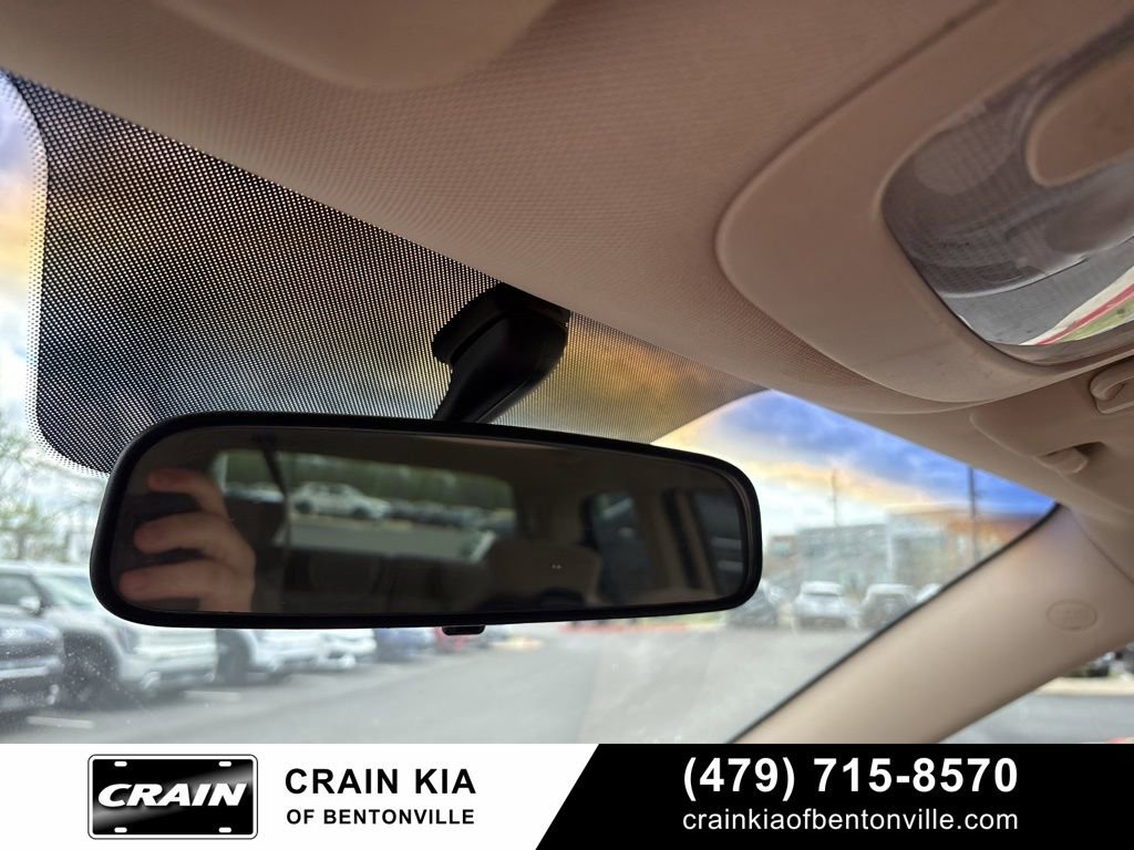 Used 2008 Kia Sedona LX image 21