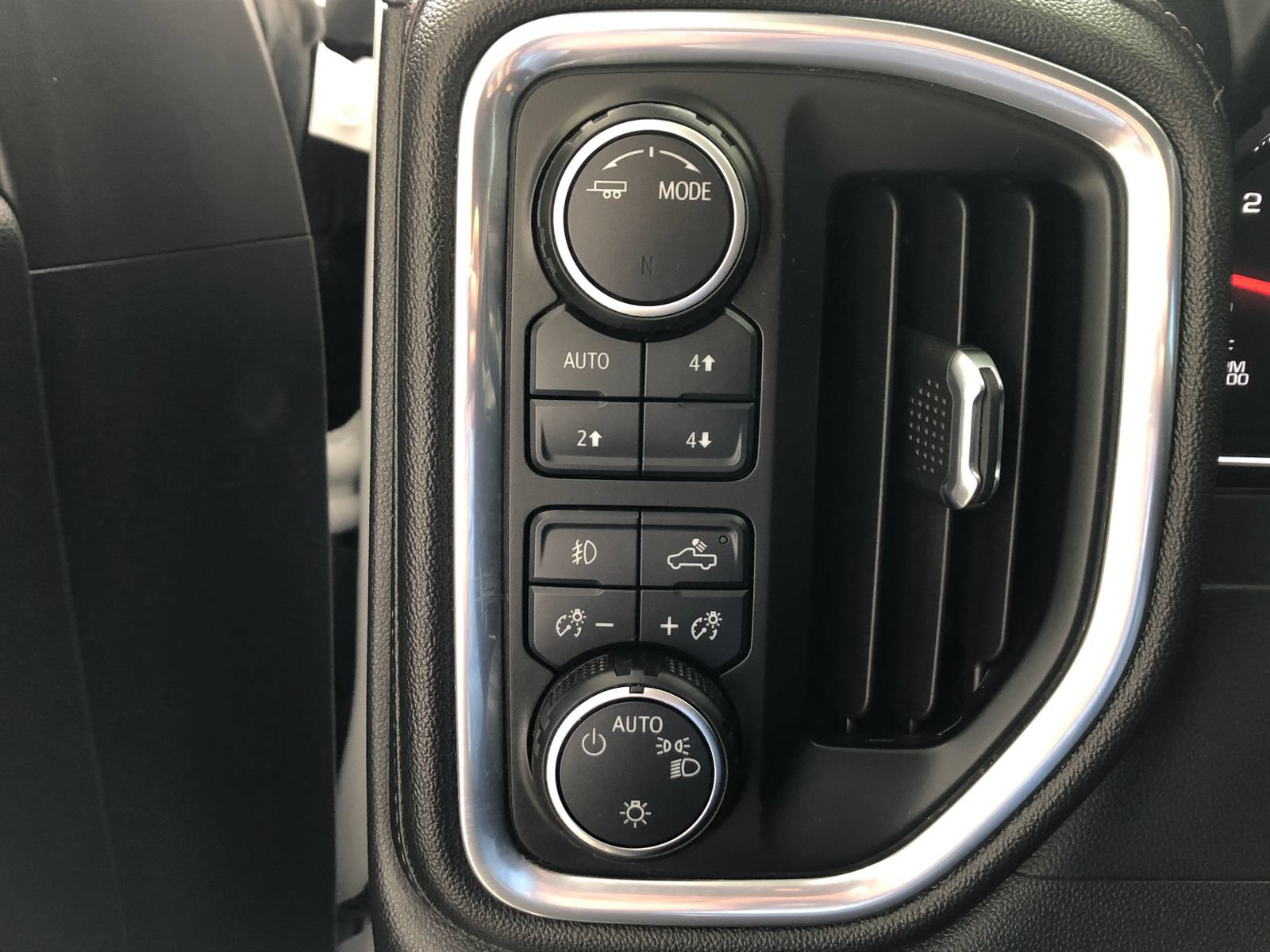 Used 2020 Chevrolet Silverado 1500 RST w/ Rally Edition AWD/4WD image 34