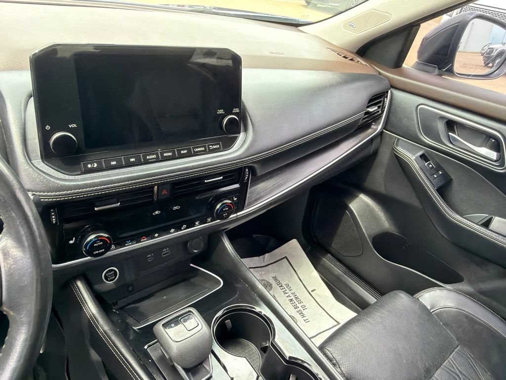 Used 2021 Nissan Rogue Platinum FWD image 15