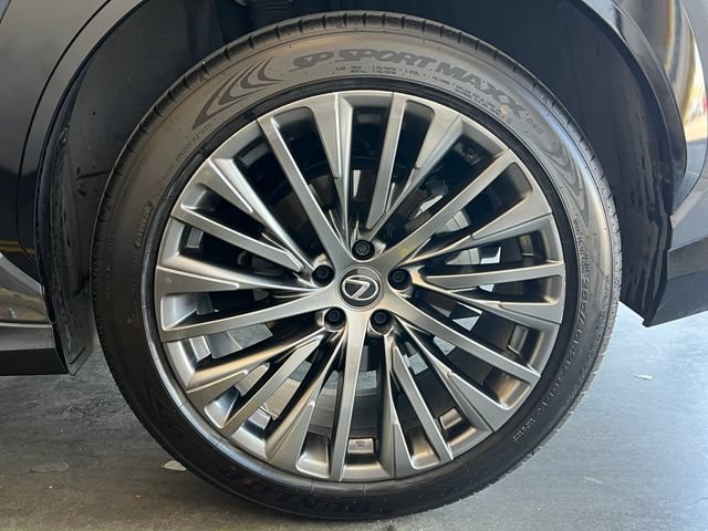 Used 2024 Lexus RZ 450e Premium AWD/4WD image 10