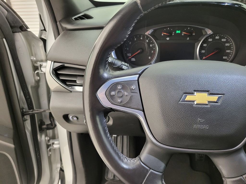 Used 2022 Chevrolet Traverse LT image 5