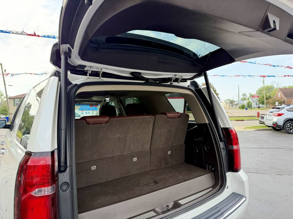 Used 2018 Chevrolet Tahoe Premier AWD/4WD image 32
