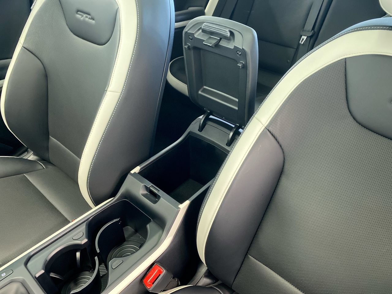 Certified 2026 Kia K4 GT-Line w/ GT-Line Sunroof Package FWD image 28